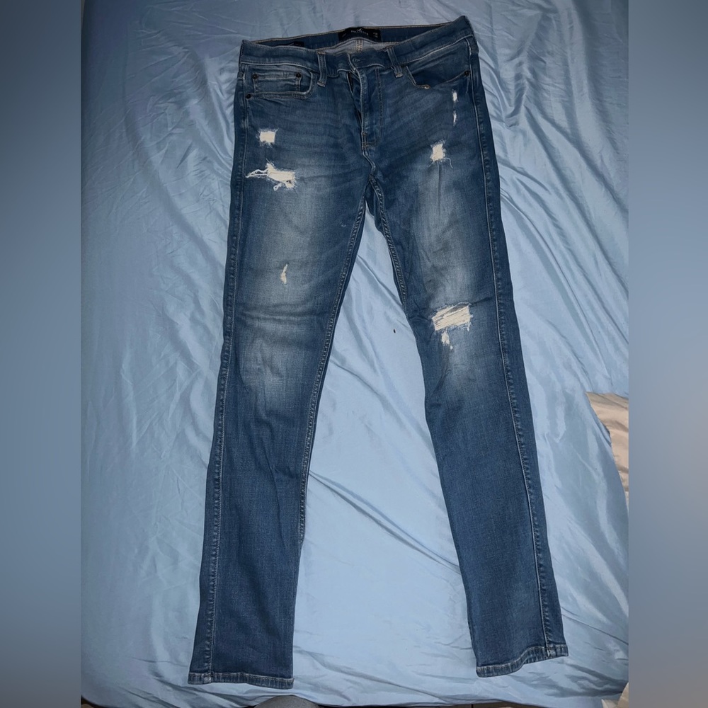 Ripped skinny jeans